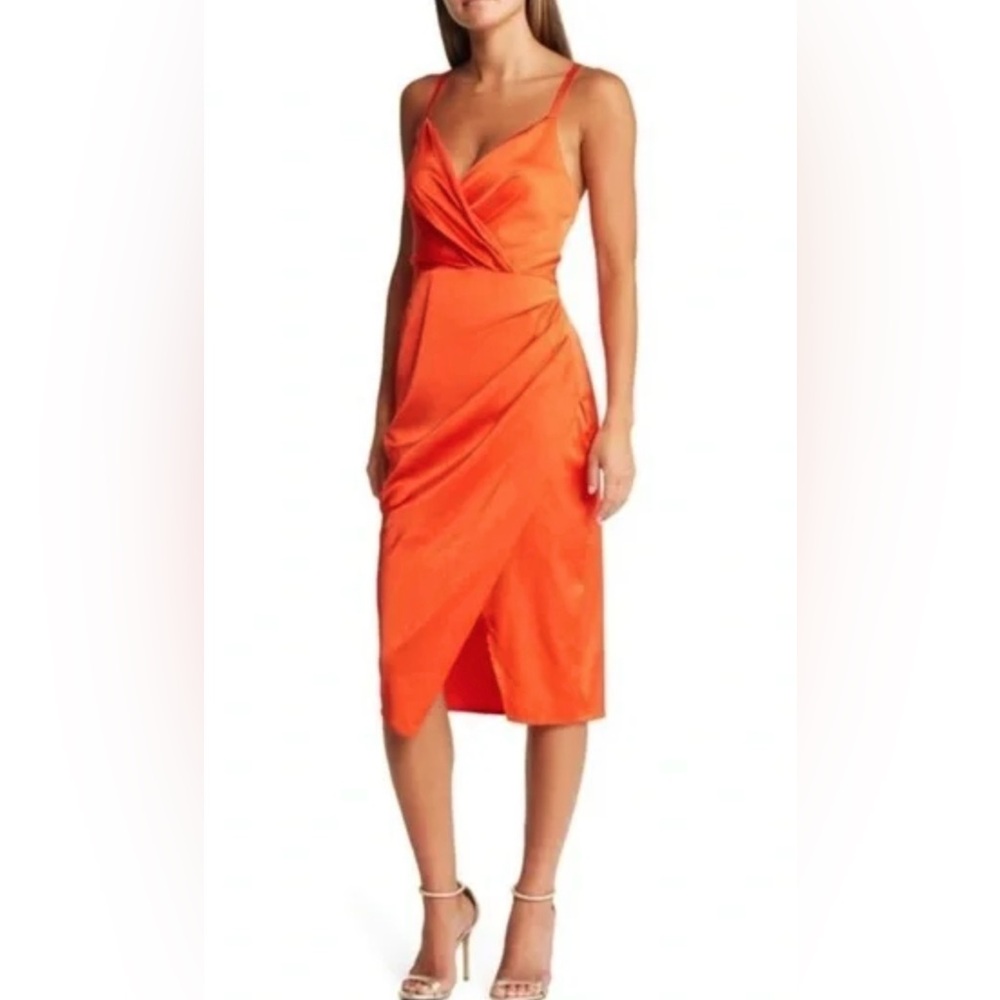Adelyn Rae Lydia Open Back Sateen Dress in Chili Red. Size Small. EUC